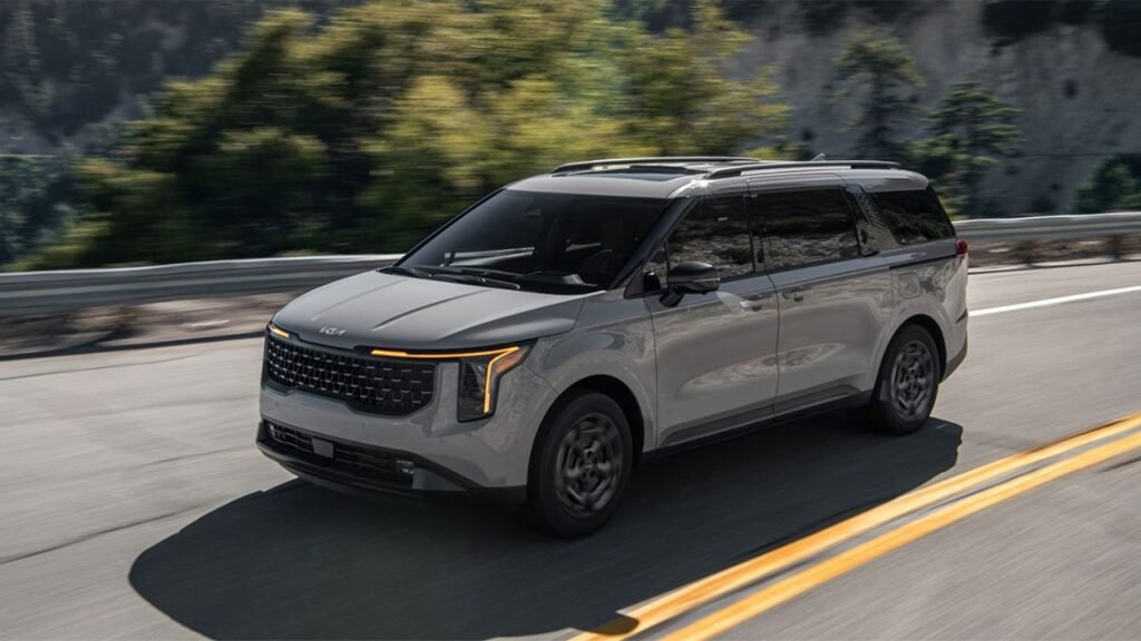 2025 Kia Carnival Review: Space, Style, and Comfort Redefined