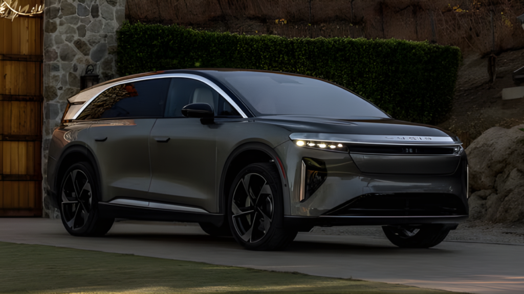 2026 Lucid Gravity: A Bold New Electric SUV Tested by Car and Driver