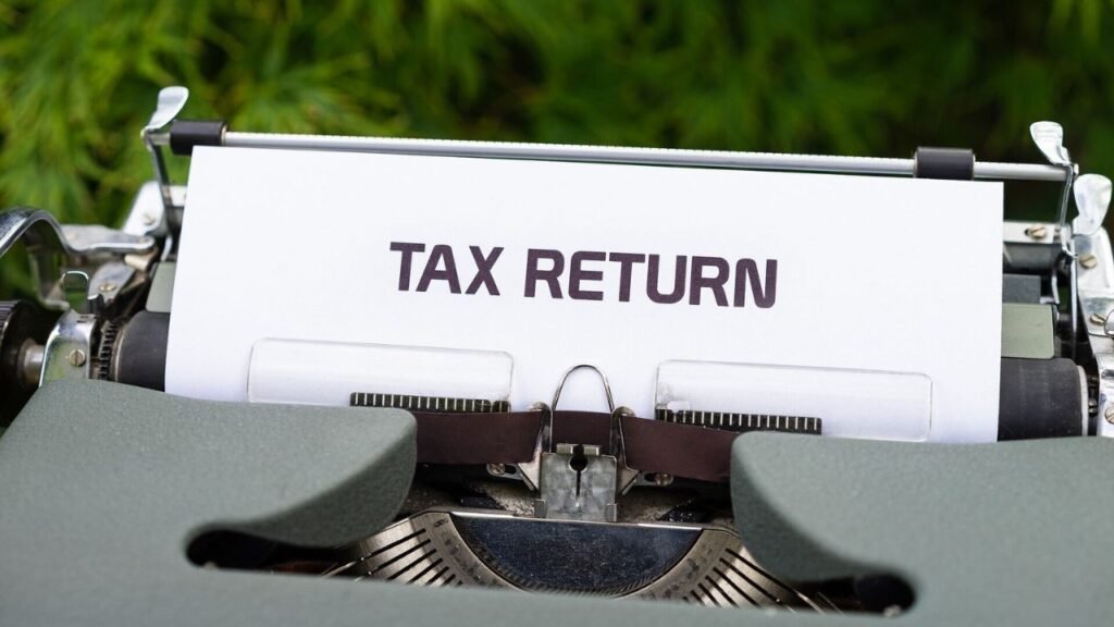 Filing a Tax Return for the First Time in 2026: Key Tips and Mistakes to Avoid